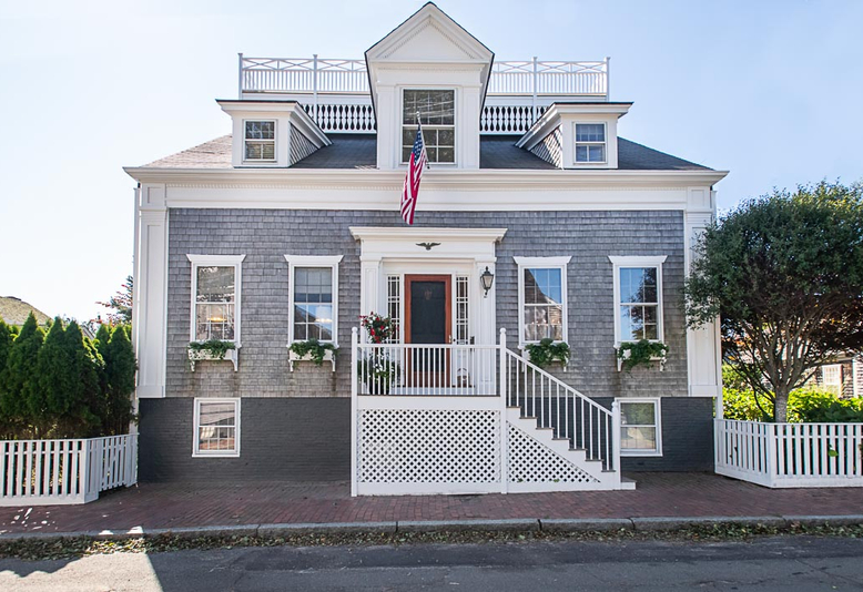 39 Orange Street Nantucket | MLS# 90685 [Listed September 21, 2023]